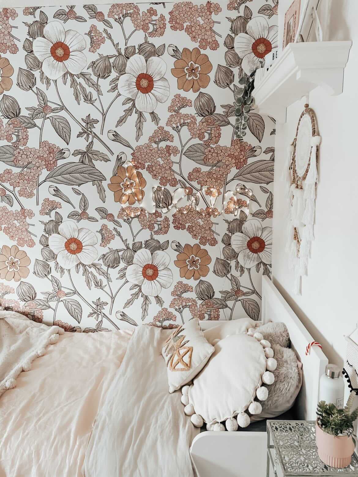 Goldie Peel and Stick Wallpaper