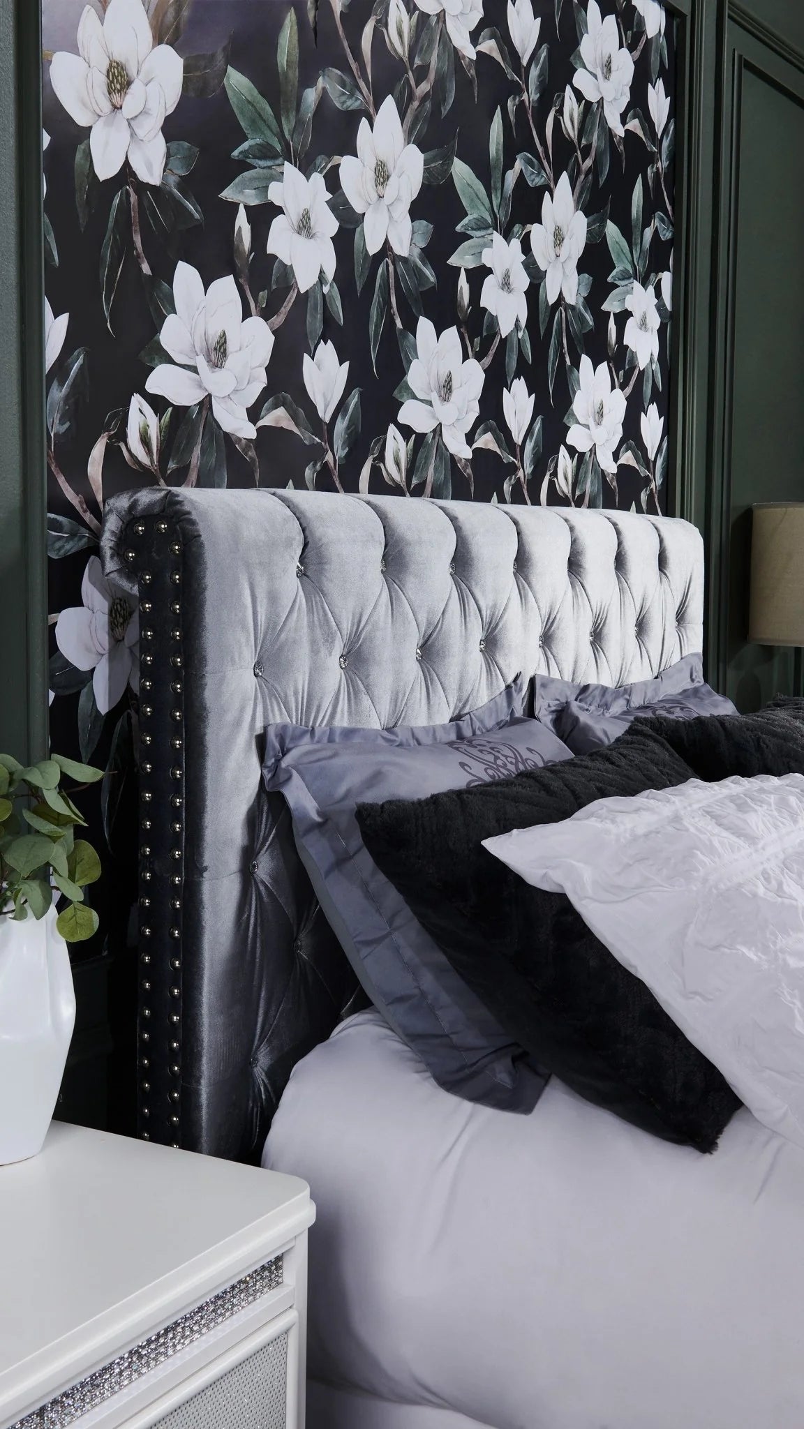 Magnolia Peel and Stick Wallpaper