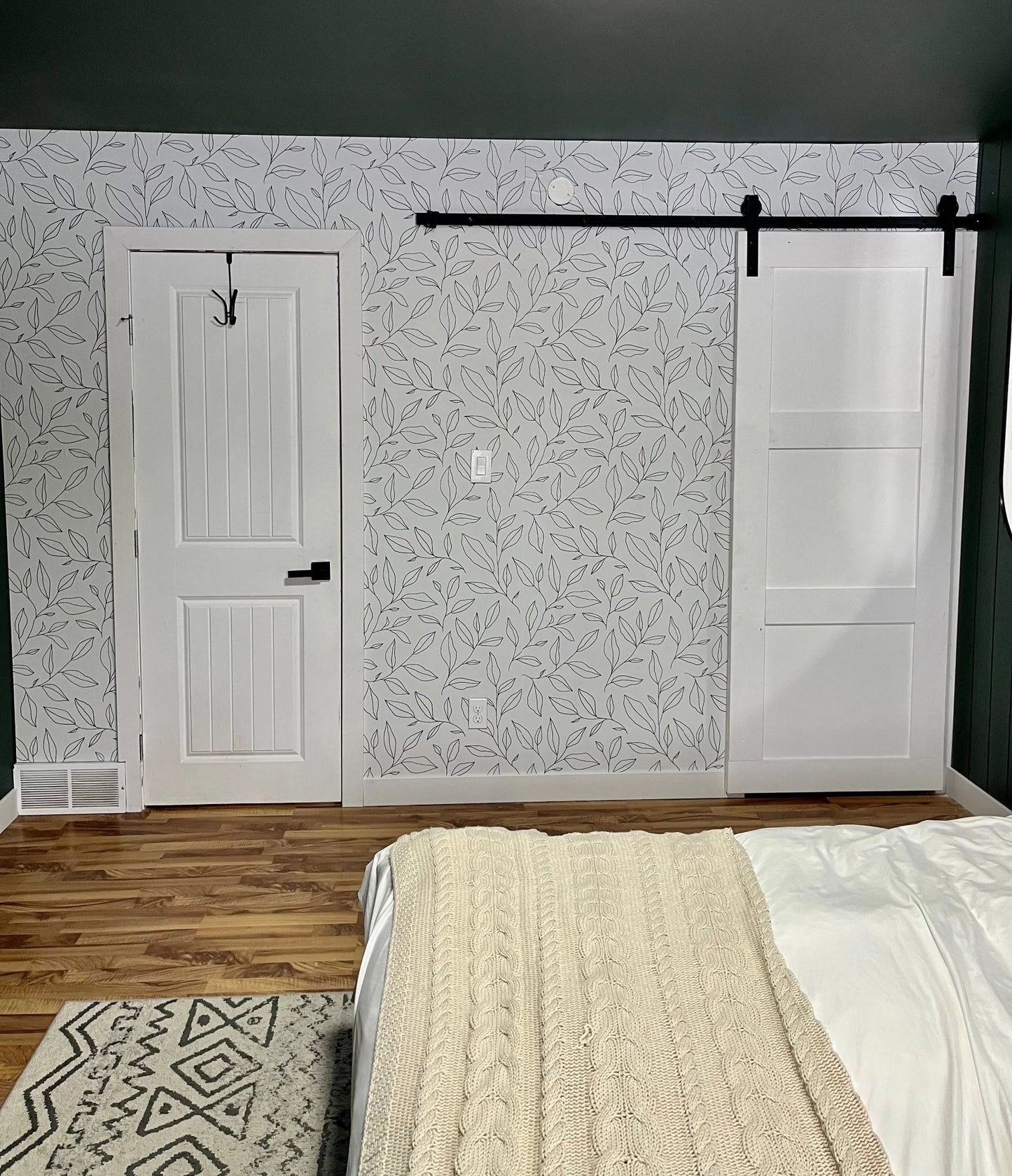 Minimal Floral Peel and Stick Wallpaper