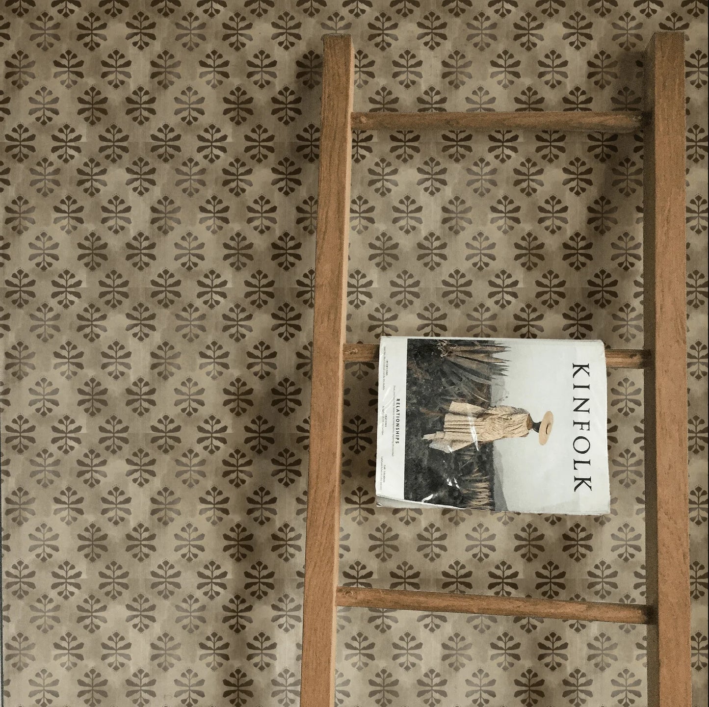 Sand - Art Deco Pattern Peel and Stick Wallpaper